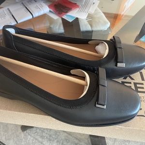 New Clarks ballet flats